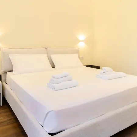 דירה Fiorentino Luxury Center *